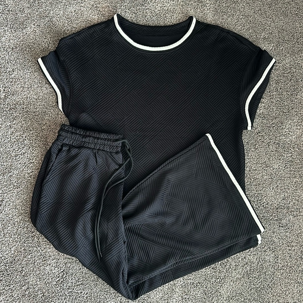 Shewin 2 piece outfit in black, medium